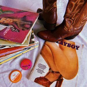 Vintage Orange ‘Tell Everybody’ Hippie Pin